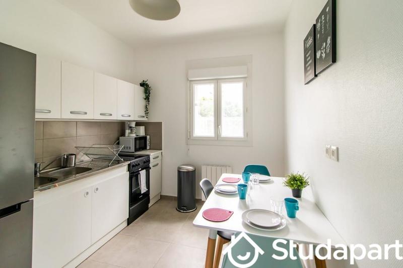 Chambre - 10 m² - 1 pièce