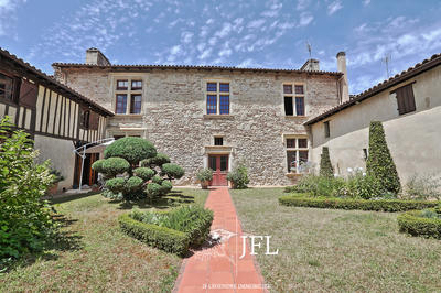 Maison en pierre - 267 m² - 5 pièces