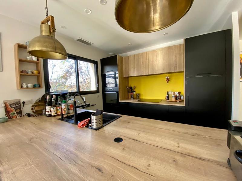 Maison - 163 m² - 2 pièces