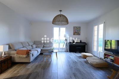 Maison - 151 m² - 7 pièces