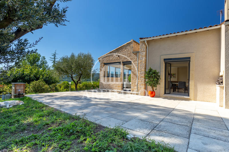 Maison - 152 m² - 5 pièces