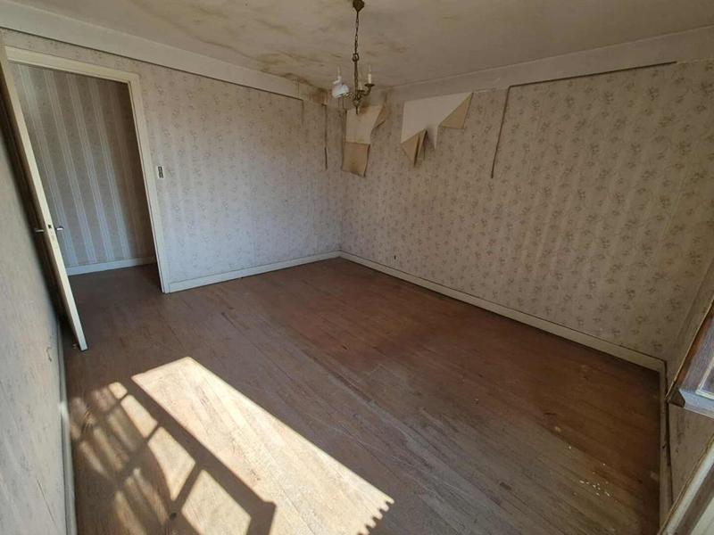 Maison - 220 m² - 8 pièces