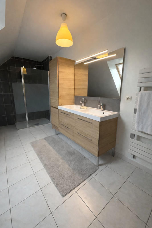 Maison traditionnelle - 124 m² - 6 pièces