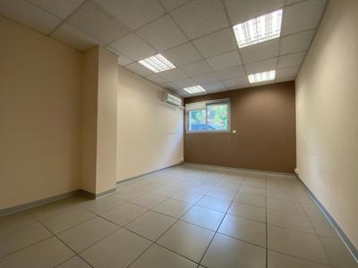 Bureau - 240 m²