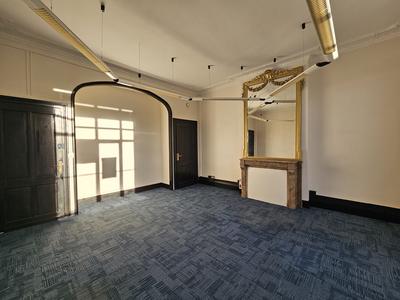 Bureau - 303 m² - 12 pièces