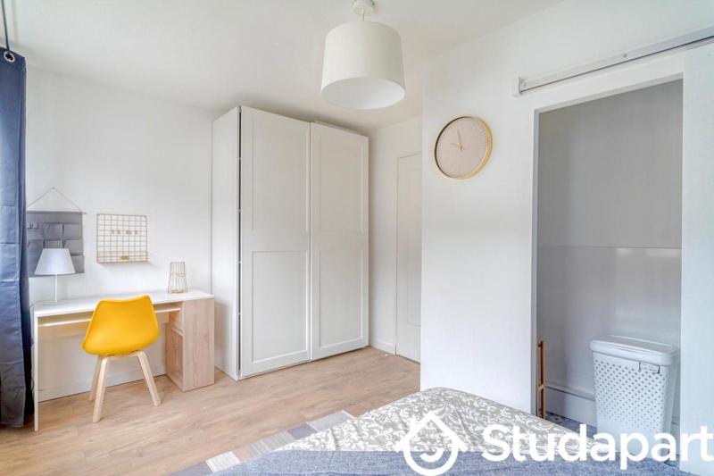 Chambre - 13 m² - 1 pièce