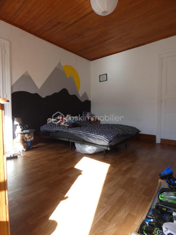 Maison de village - 211 m² - 10 pièces