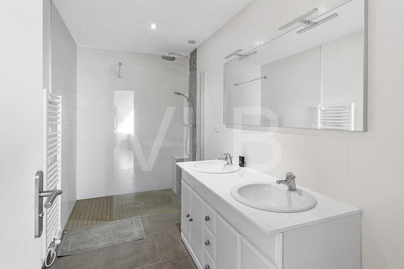 Maison - 183 m² - 6 pièces