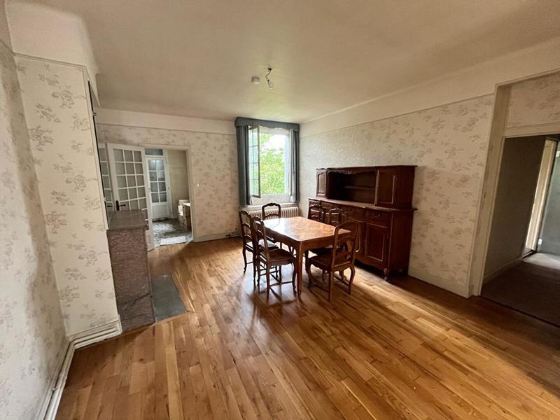 Maison - 200 m² - 9 pièces