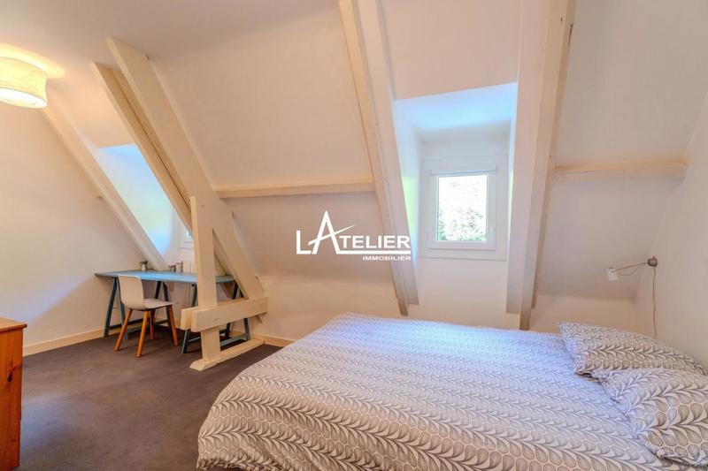 Propriété - 310 m² - 9 pièces