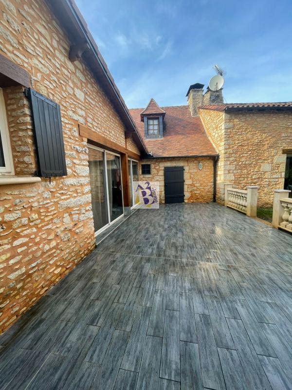 Maison en pierre - 181 m² - 7 pièces