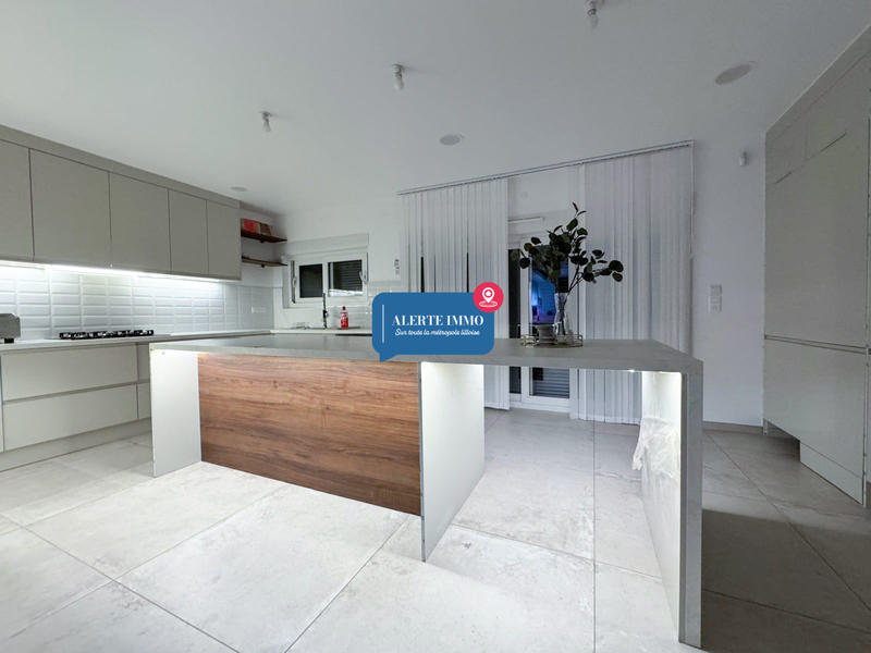 Maison - 122 m² - 5 pièces