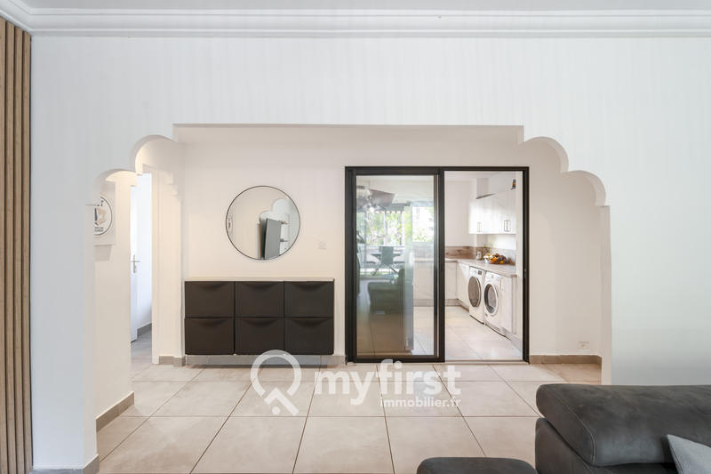 Appartement - 97 m² - 5 pièces