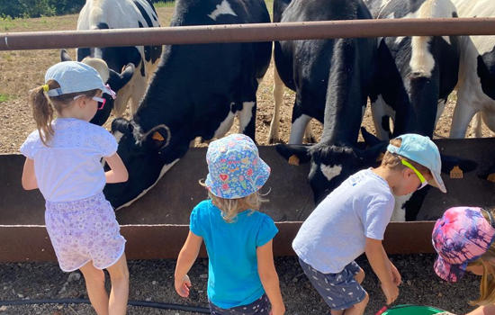 Visite en famille de la ferme pédagogique d'Épaville
