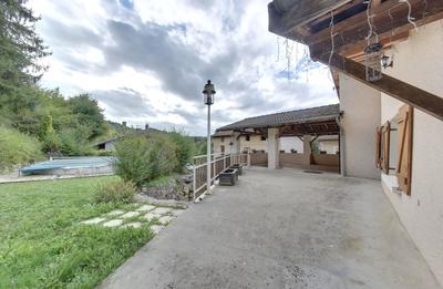 Maison - 201 m² - 10 pièces