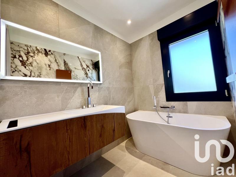 Maison - 175 m² - 7 pièces