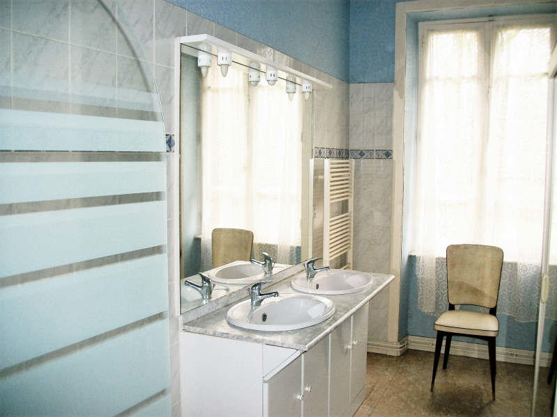 Maison - 220 m² - 8 pièces