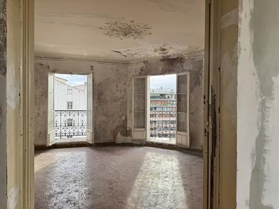 Appartement - 140 m² - 7 pièces