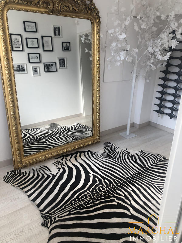 Maison - 270 m² - 12 pièces