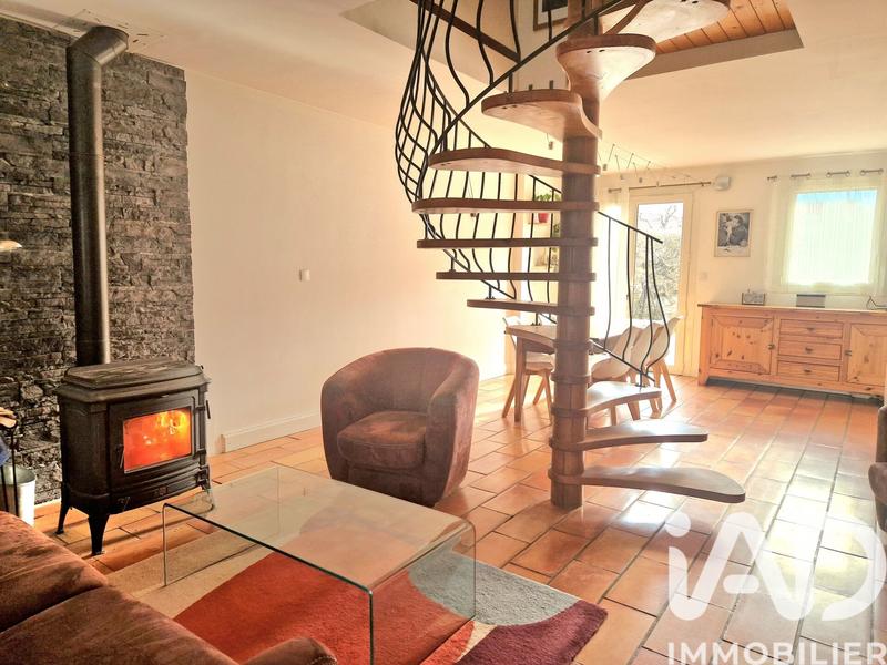 Maison - 94 m² - 7 pièces