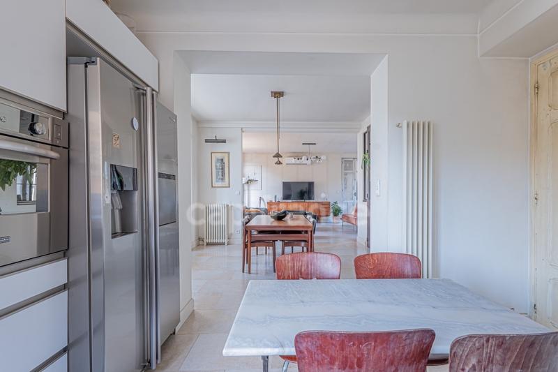 Demeure - 210 m² - 7 pièces