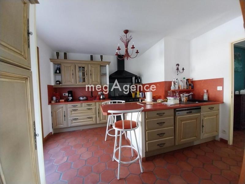 Maison - 170 m² - 10 pièces