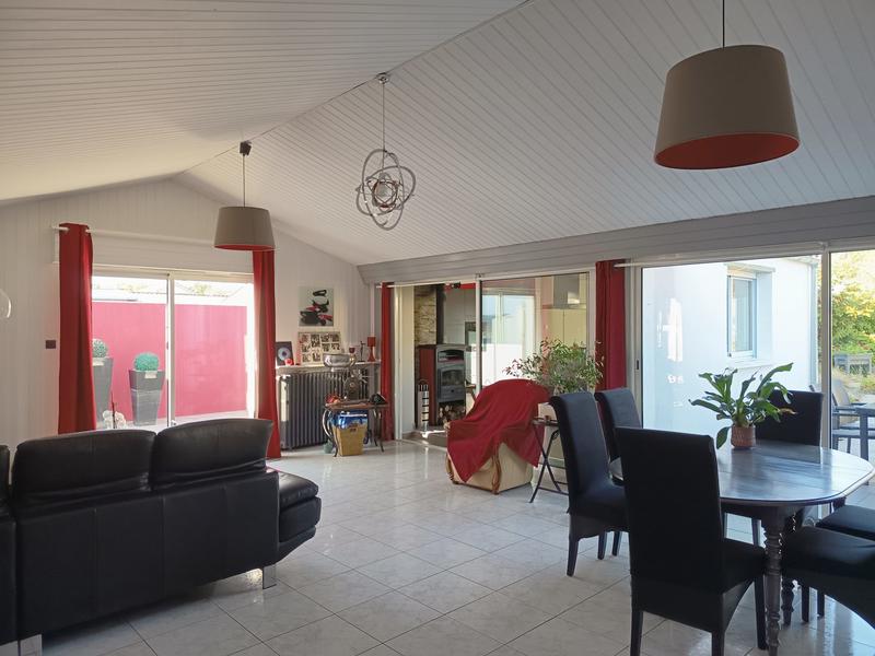 Maison - 207 m² - 6 pièces