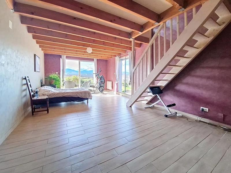 Maison - 171 m² - 7 pièces