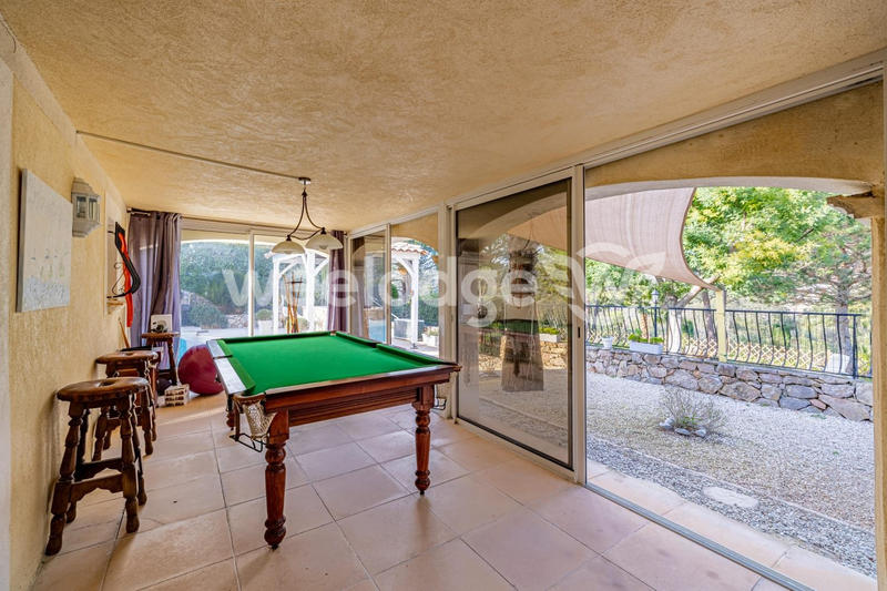Villa - 205 m² - 7 pièces
