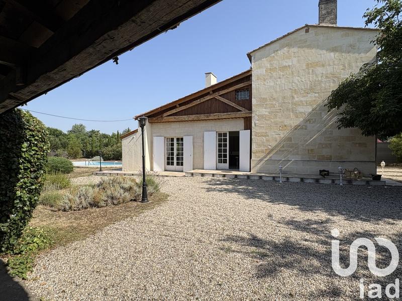 Maison - 220 m² - 7 pièces