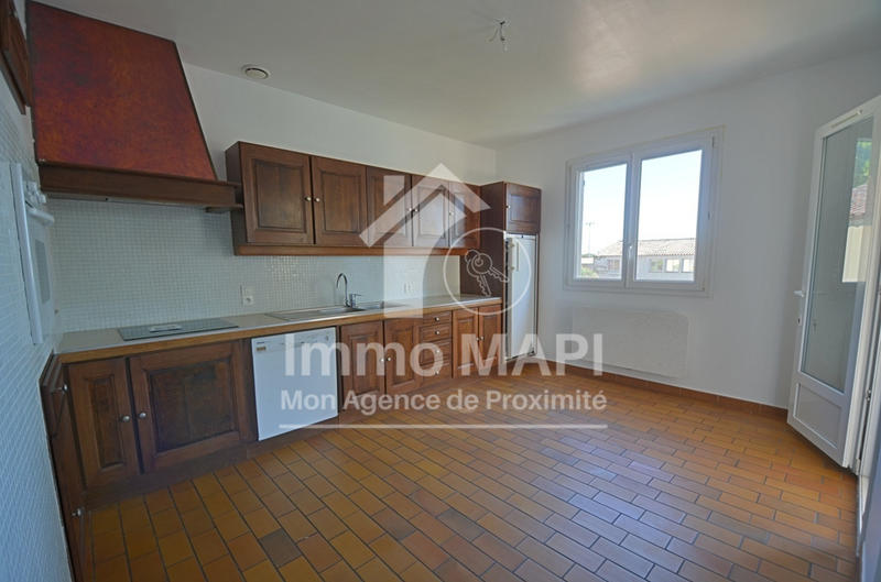 Maison - 460 m² - 10 pièces