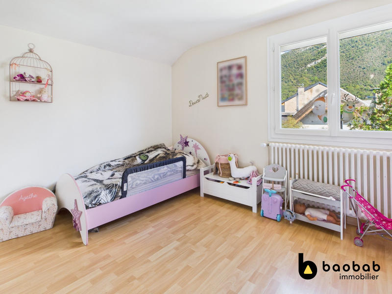 Maison - 195 m² - 6 pièces