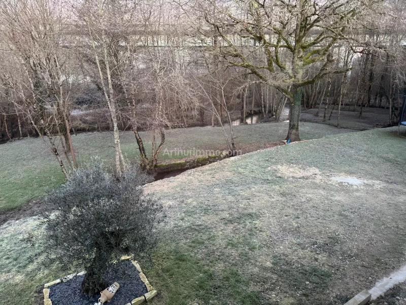 Maison - 595 m² - 5 pièces