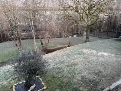 Maison - 595 m² - 5 pièces