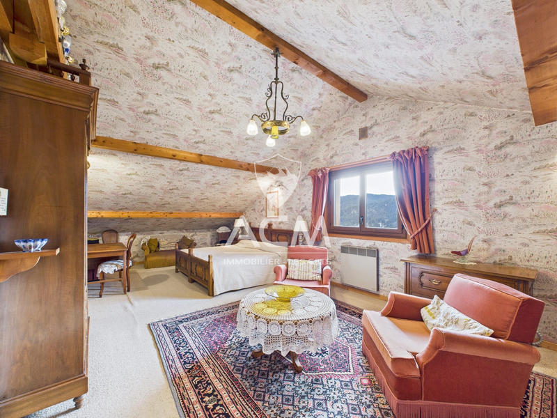 Châlet - 168 m² - 6 pièces