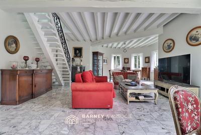 Maison - 215 m² - 7 pièces