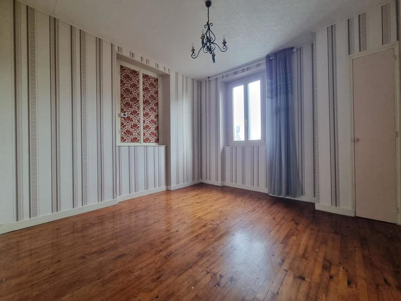 Maison - 111 m² - 6 pièces