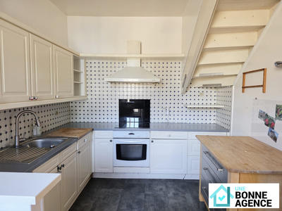 Maison - 223 m² - 8 pièces