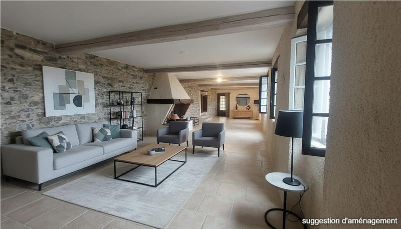 Maison - 317 m² - 15 pièces