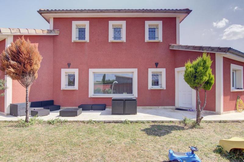 Maison - 143 m² - 5 pièces