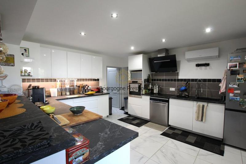 Corps de ferme - 161 m² - 5 pièces