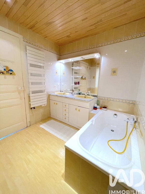 Maison de ville - 192 m² - 7 pièces