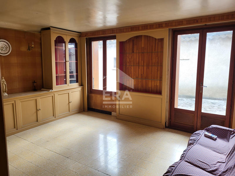 Maison - 200 m² - 9 pièces