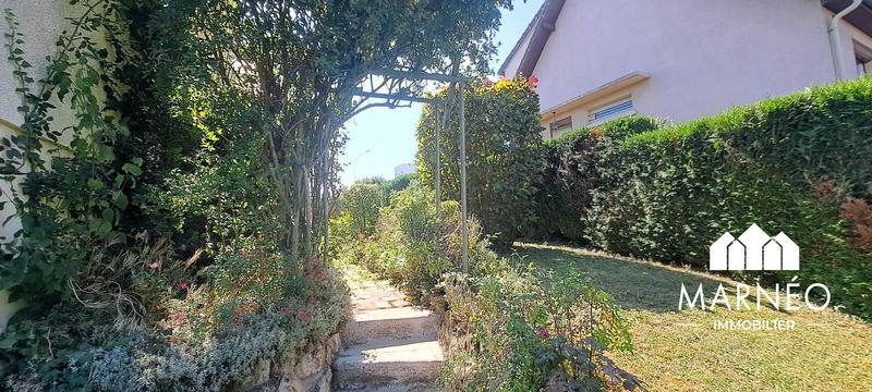 Maison traditionnelle - 97 m² - 5 pièces