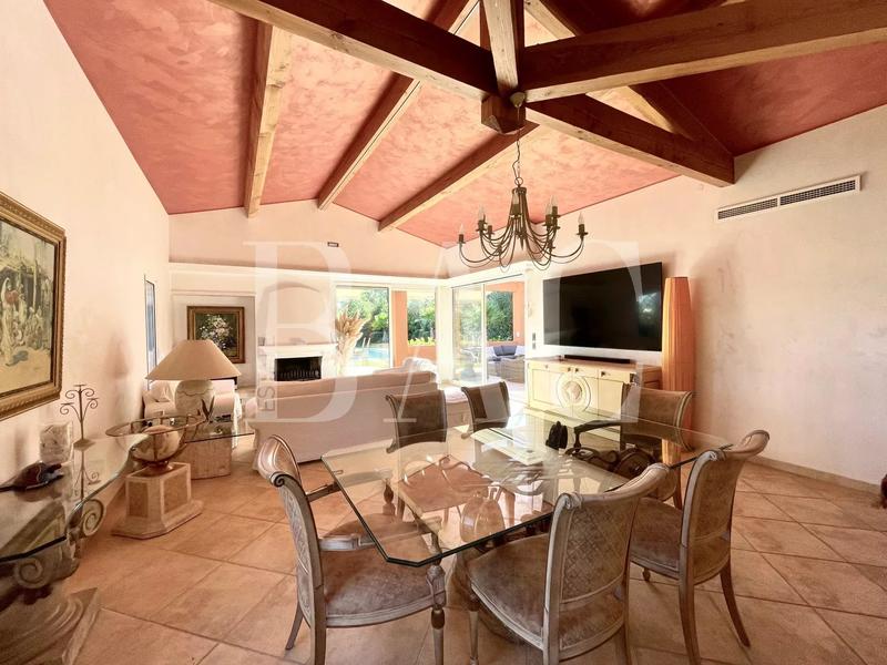 Villa - 140 m² - 5 pièces