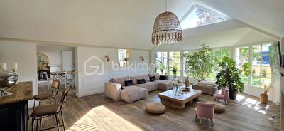 Maison - 280 m² - 7 pièces