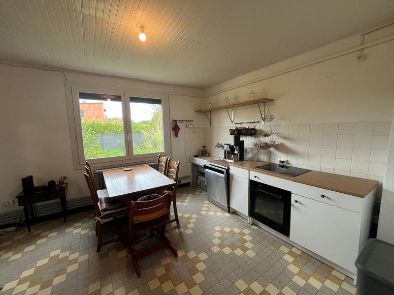 Maison - 80 m² - 5 pièces