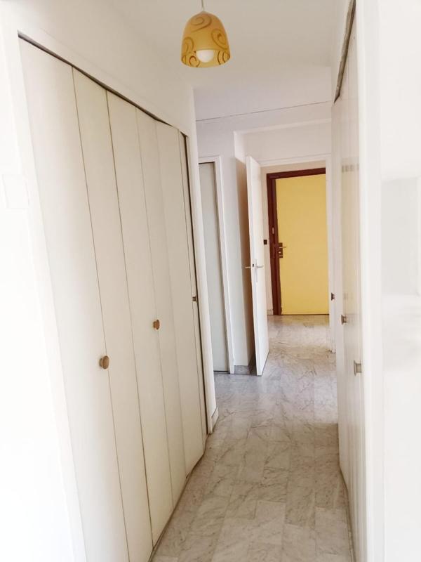 Appartement - 94 m² - 4 pièces