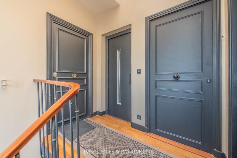 Immeuble - 97 m² - 5 pièces