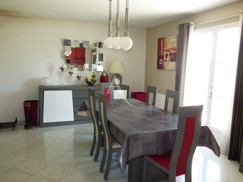 Maison - 171 m² - 6 pièces